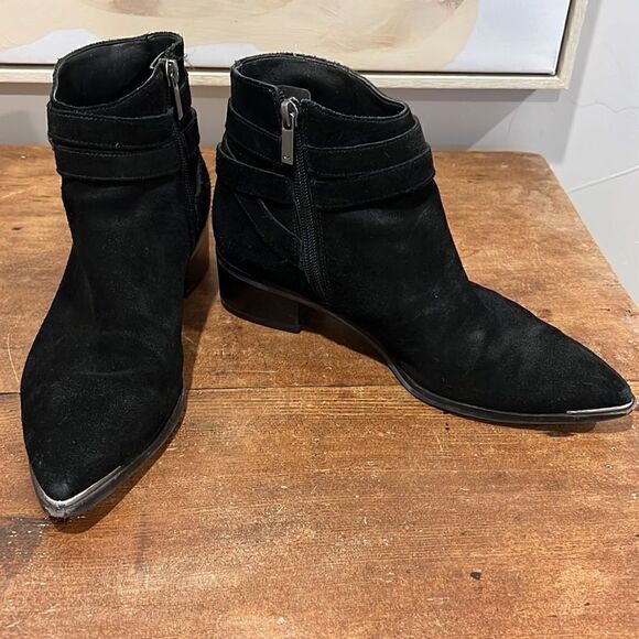 Mark Fisher Yatina Black Booties - Picture 4 of 6